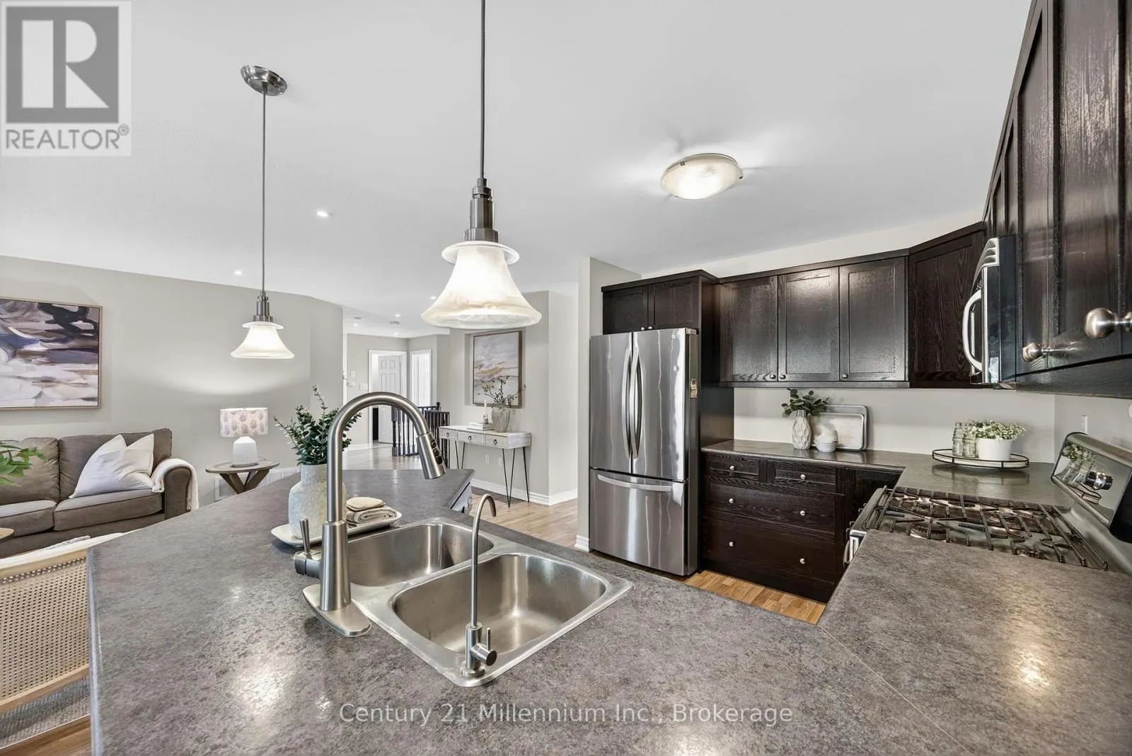 45 RED PINE CRESCENT