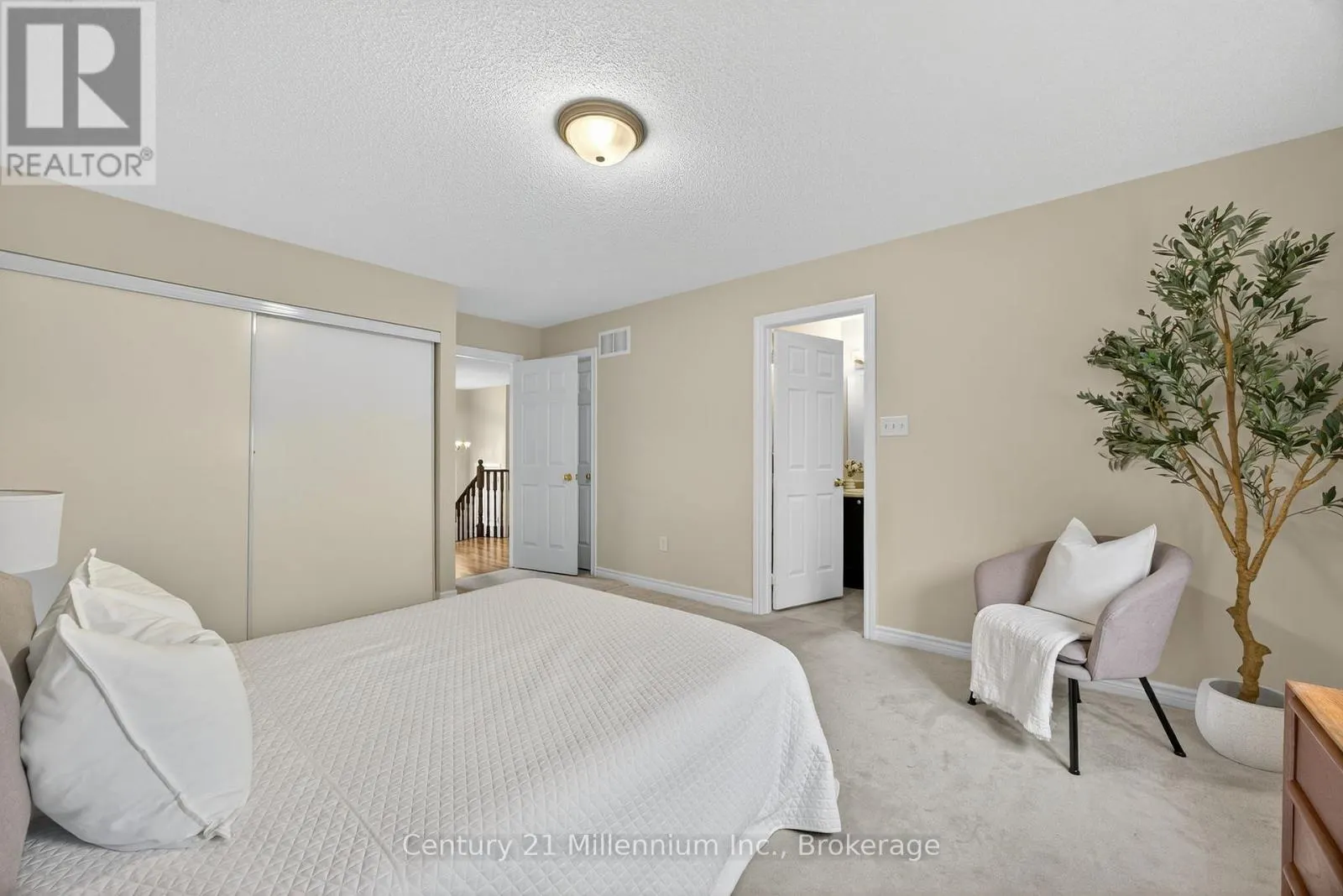 45 RED PINE CRESCENT