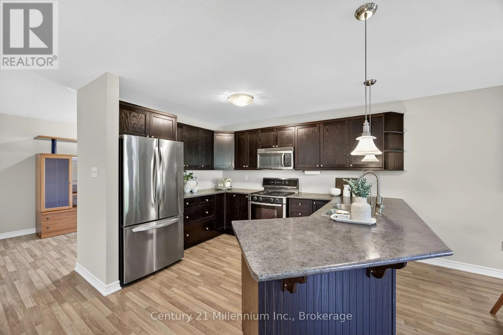 45 RED PINE CRESCENT