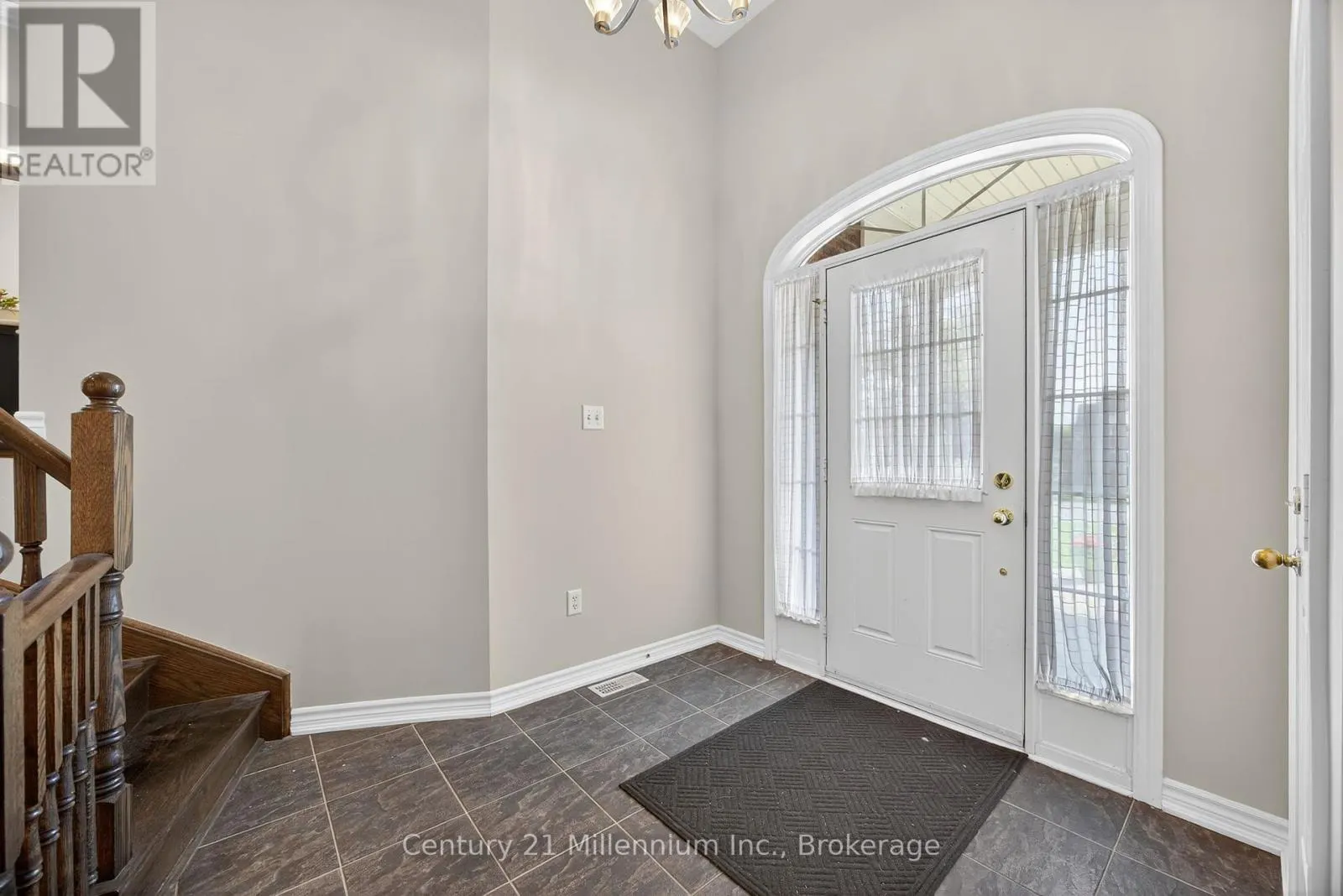 45 RED PINE CRESCENT