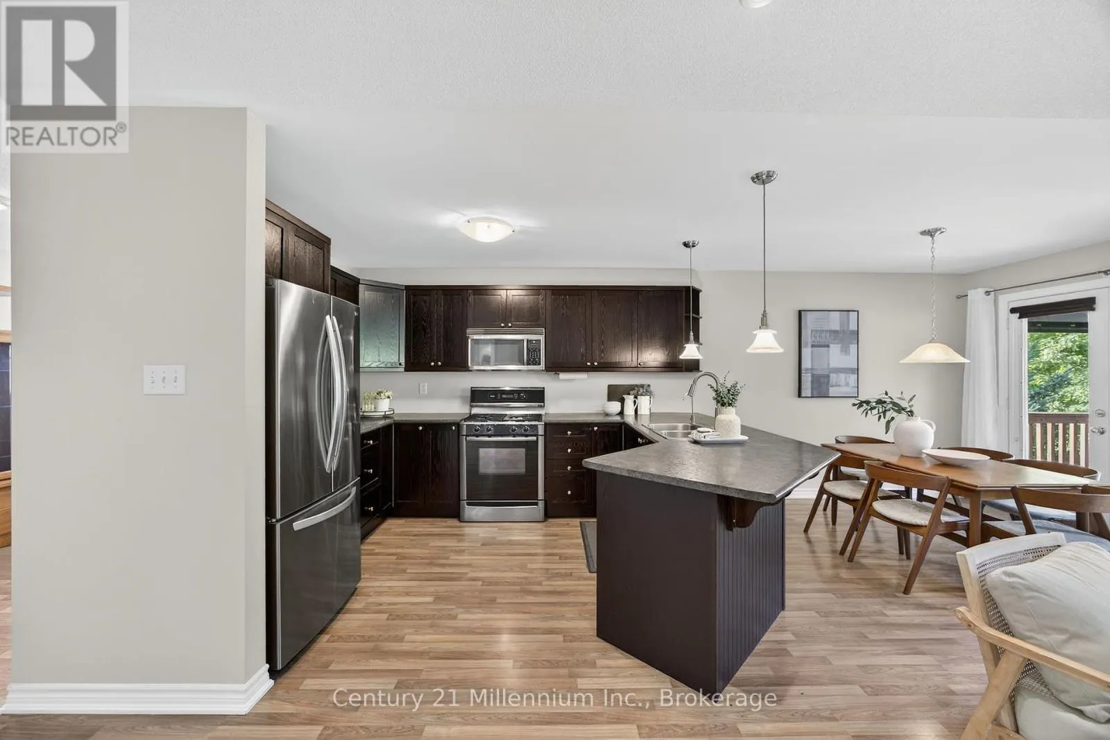 45 RED PINE CRESCENT