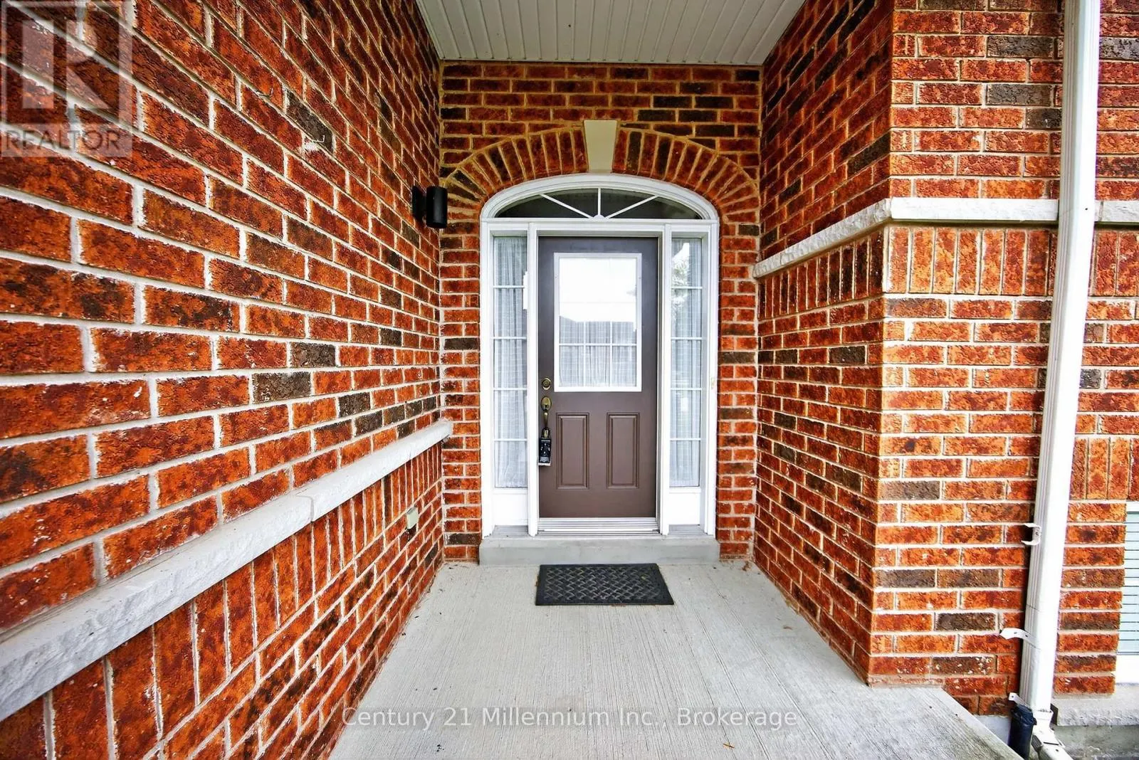 45 RED PINE CRESCENT
