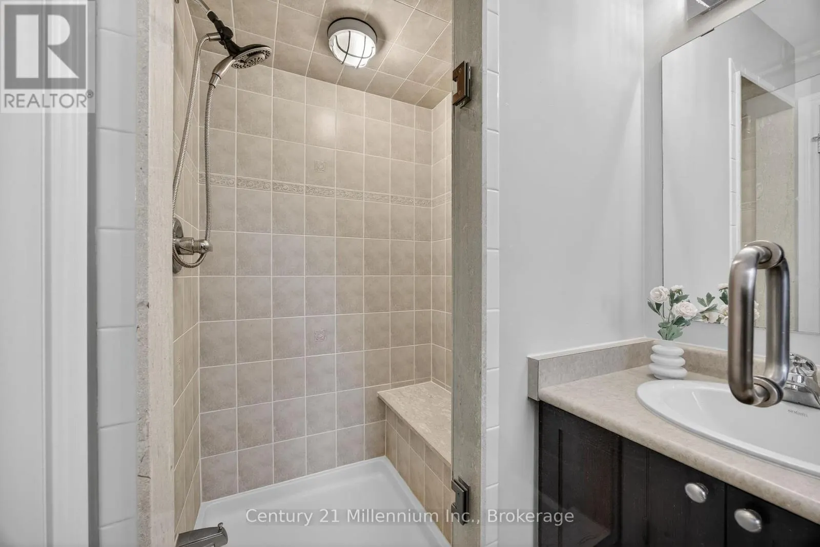 45 RED PINE CRESCENT