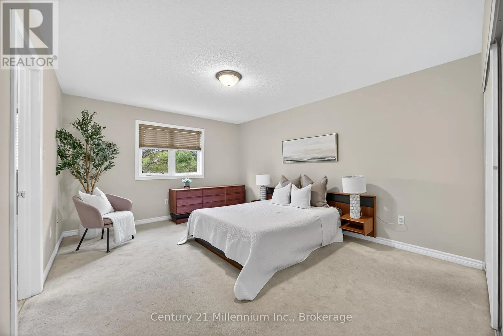 45 RED PINE CRESCENT