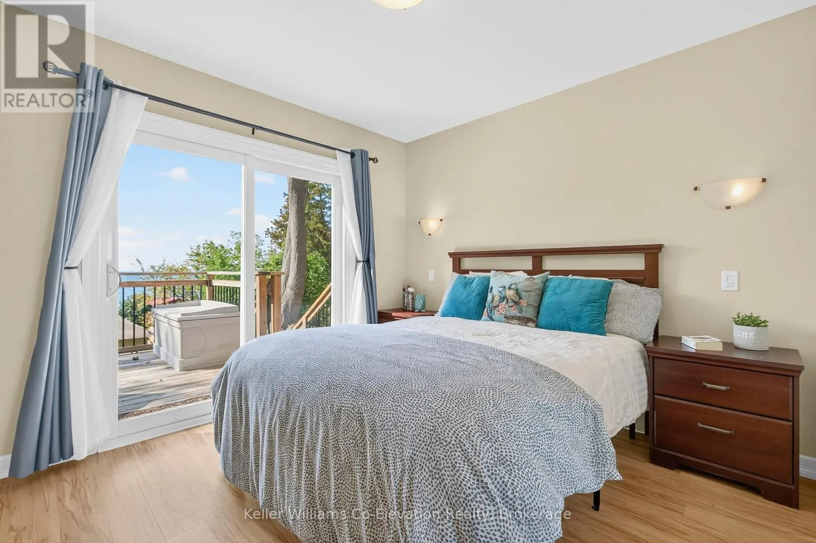1948 TINY BEACHES ROAD SOUTH ROAD S
