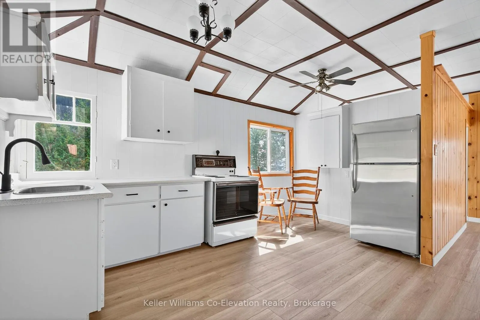 1948 TINY BEACHES ROAD SOUTH ROAD S