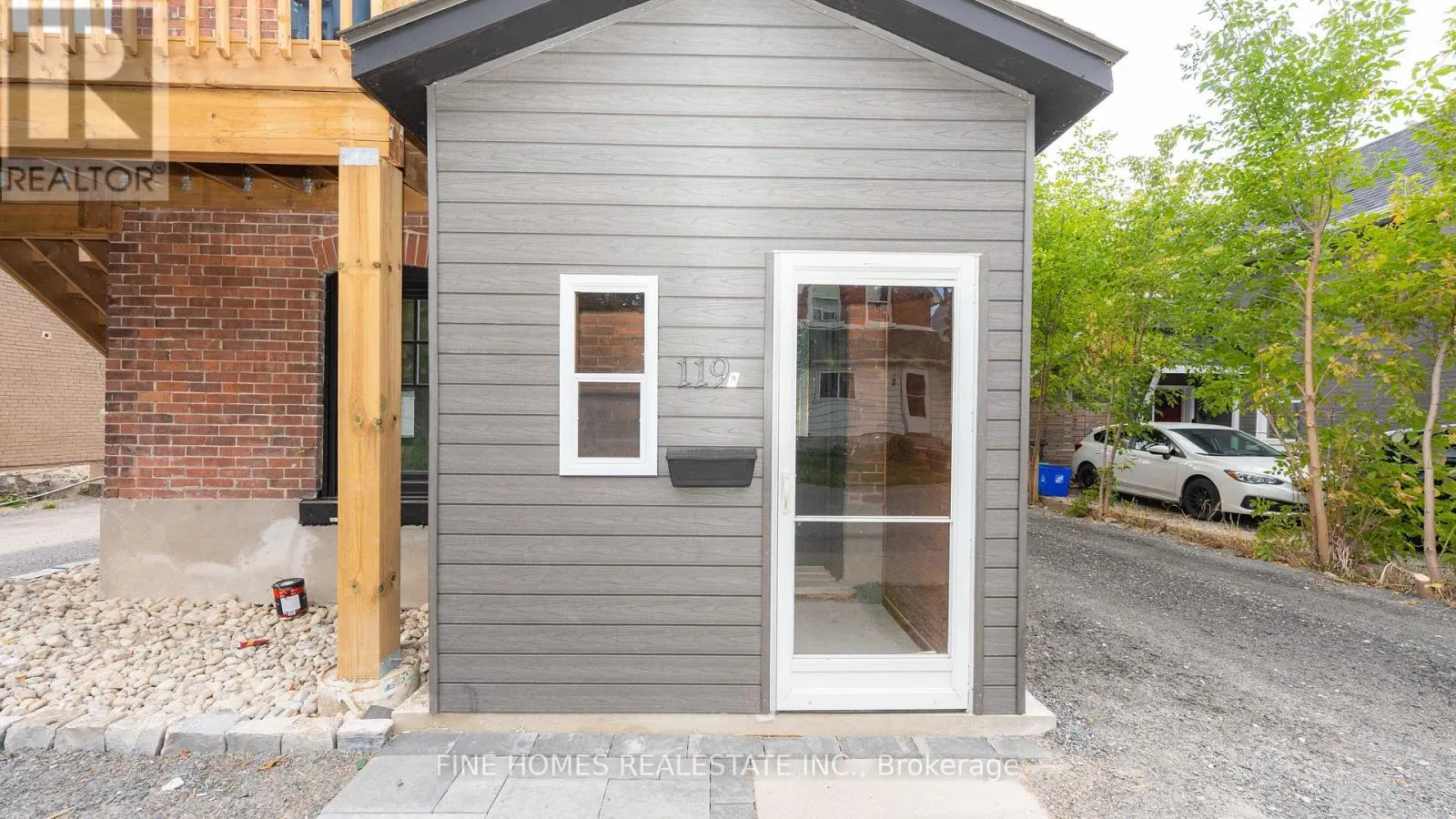 119 ALBERT STREET S