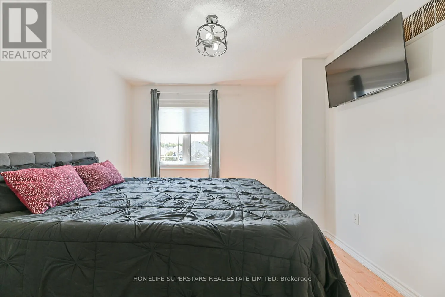 9 ACADEMY AVENUE
