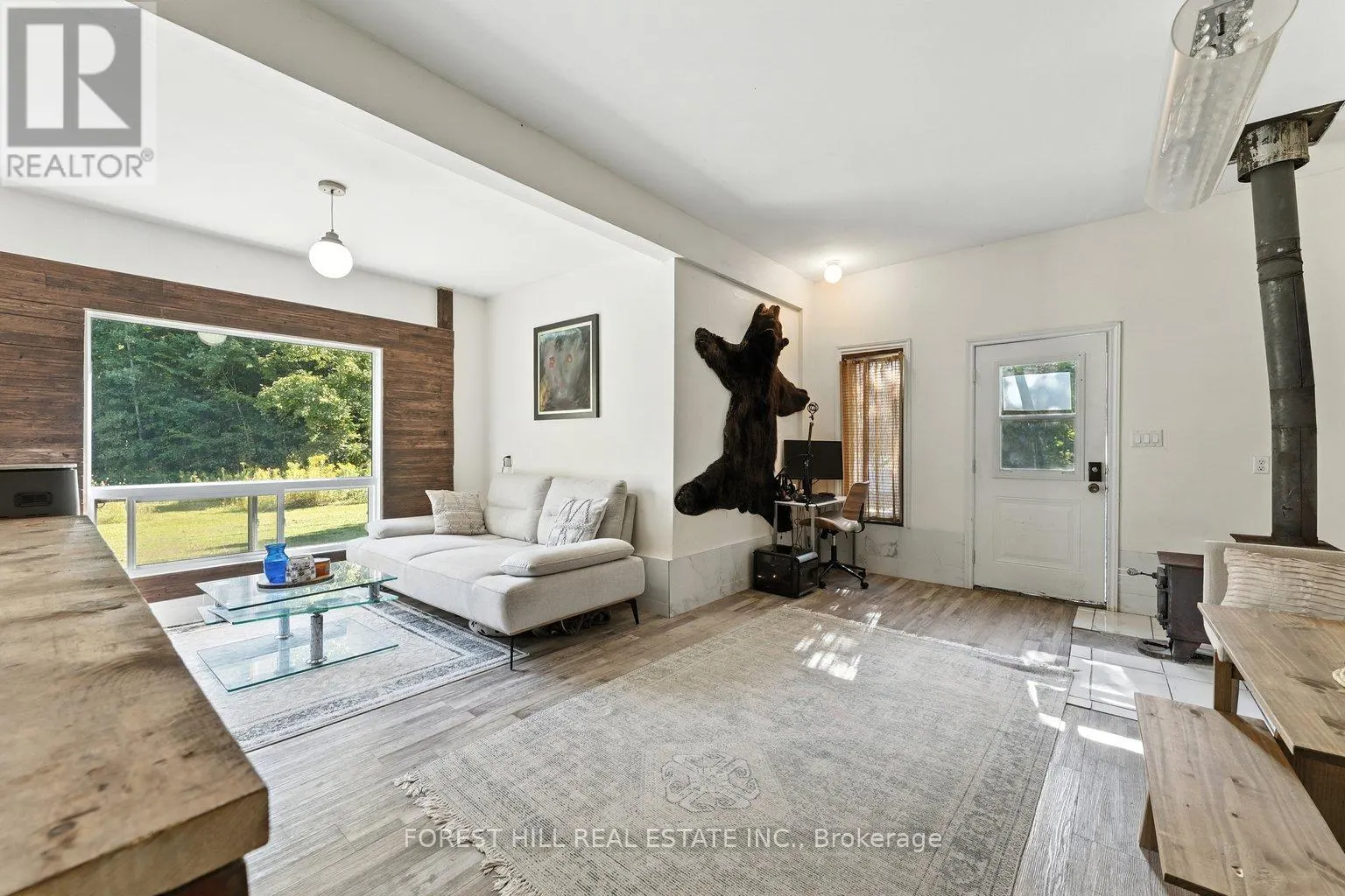 590 LAFONTAINE ROAD E