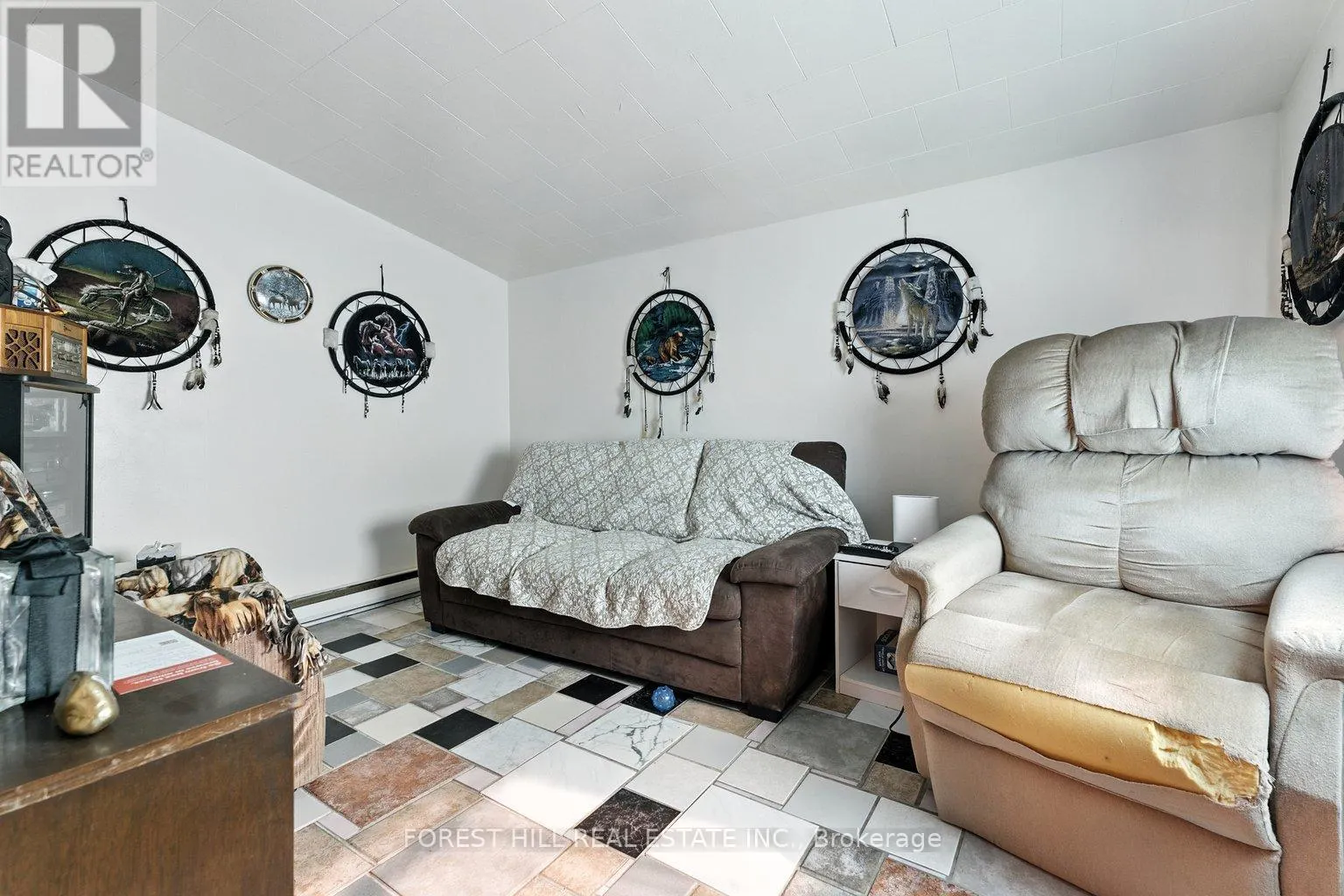 590 LAFONTAINE ROAD E