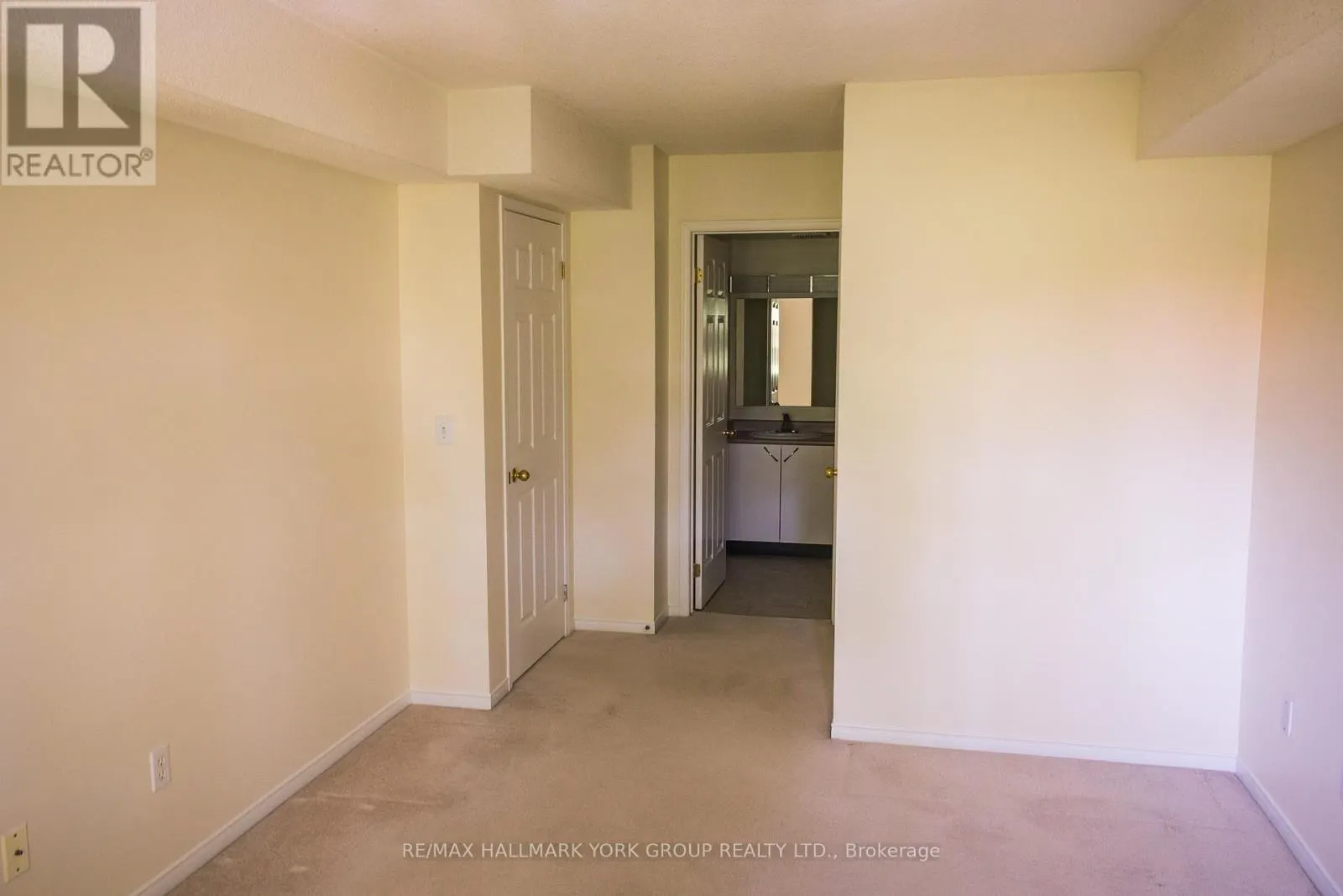 408 - 143 EDGEHILL DRIVE