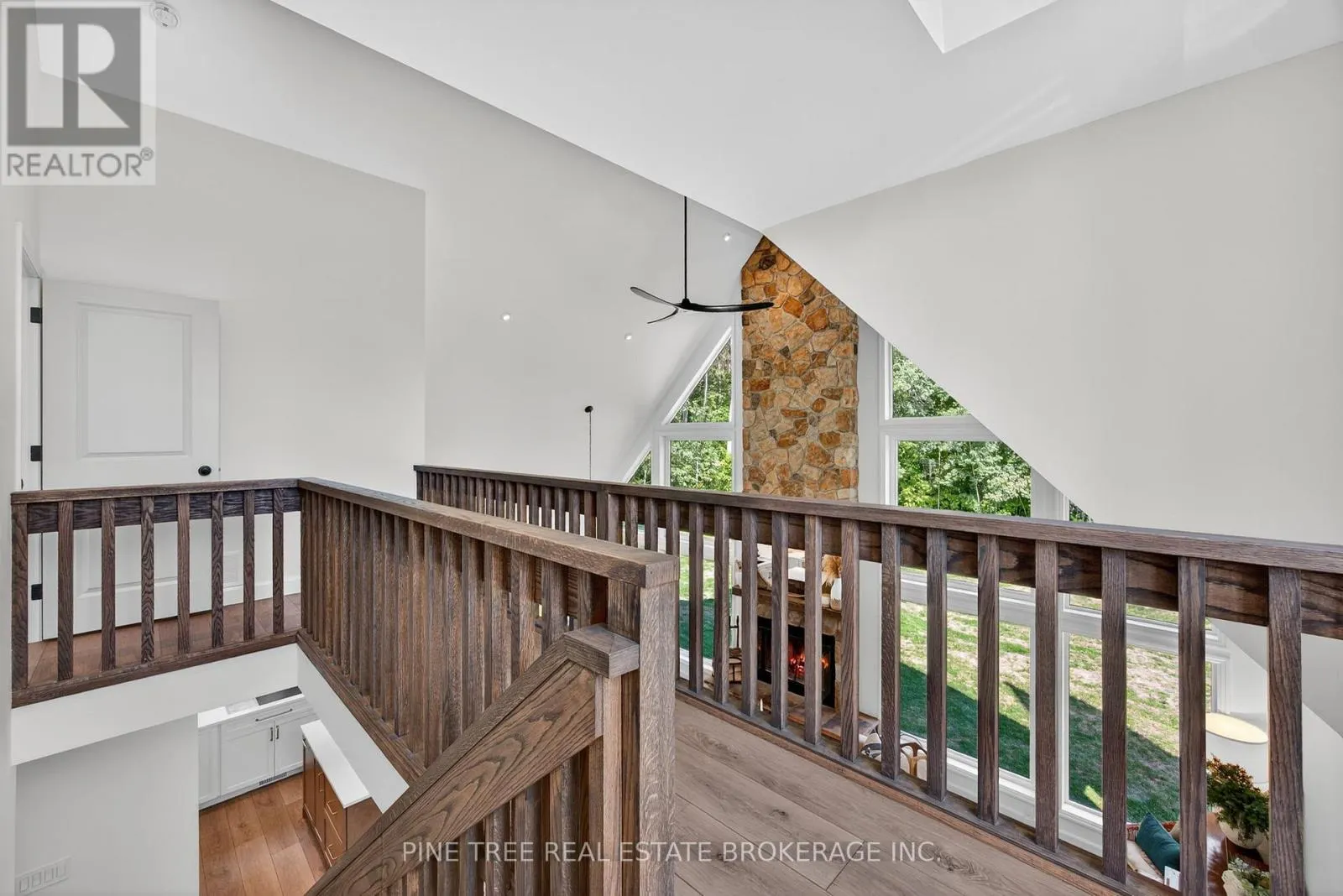 3328 FLOS ROAD 6 ROAD W