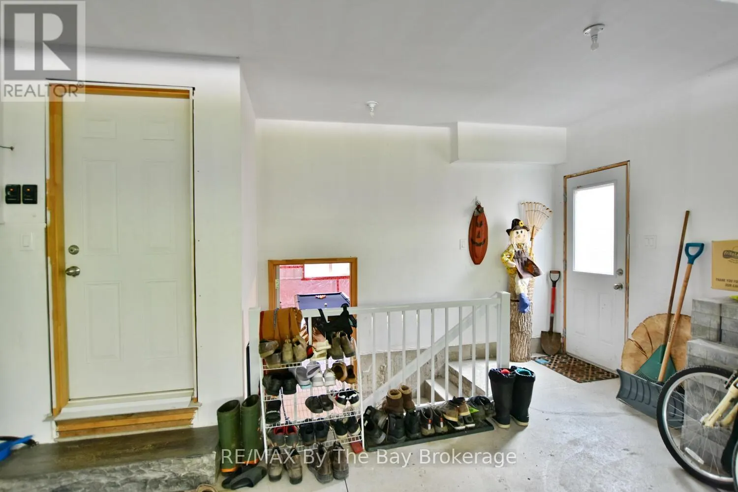71 48TH STREET S
