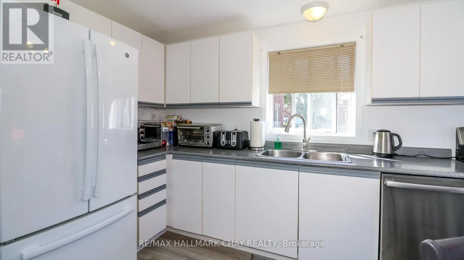 4 HERSEY CRESCENT