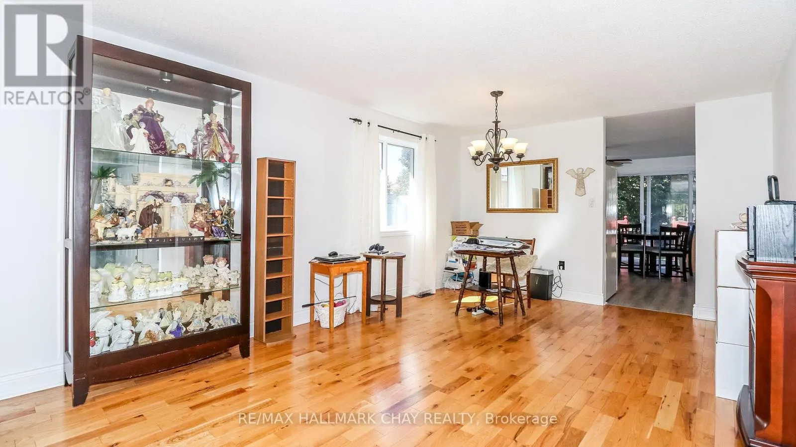 4 HERSEY CRESCENT