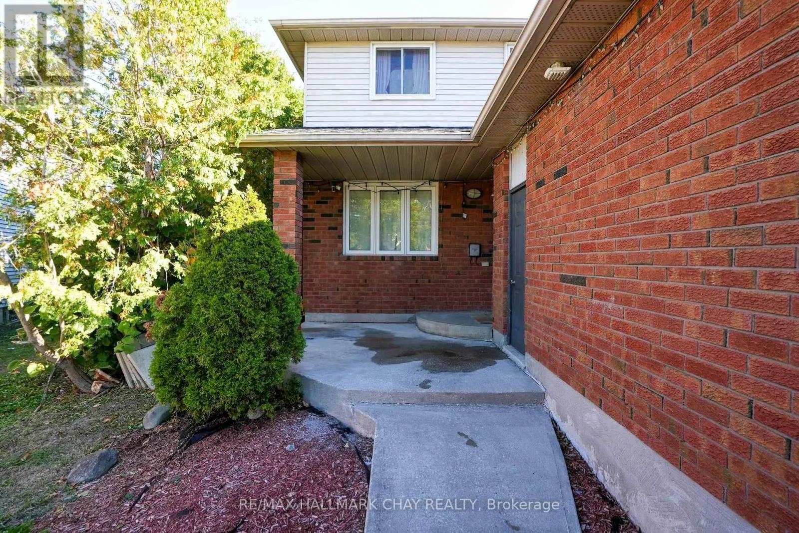 30 ROSENFELD DRIVE