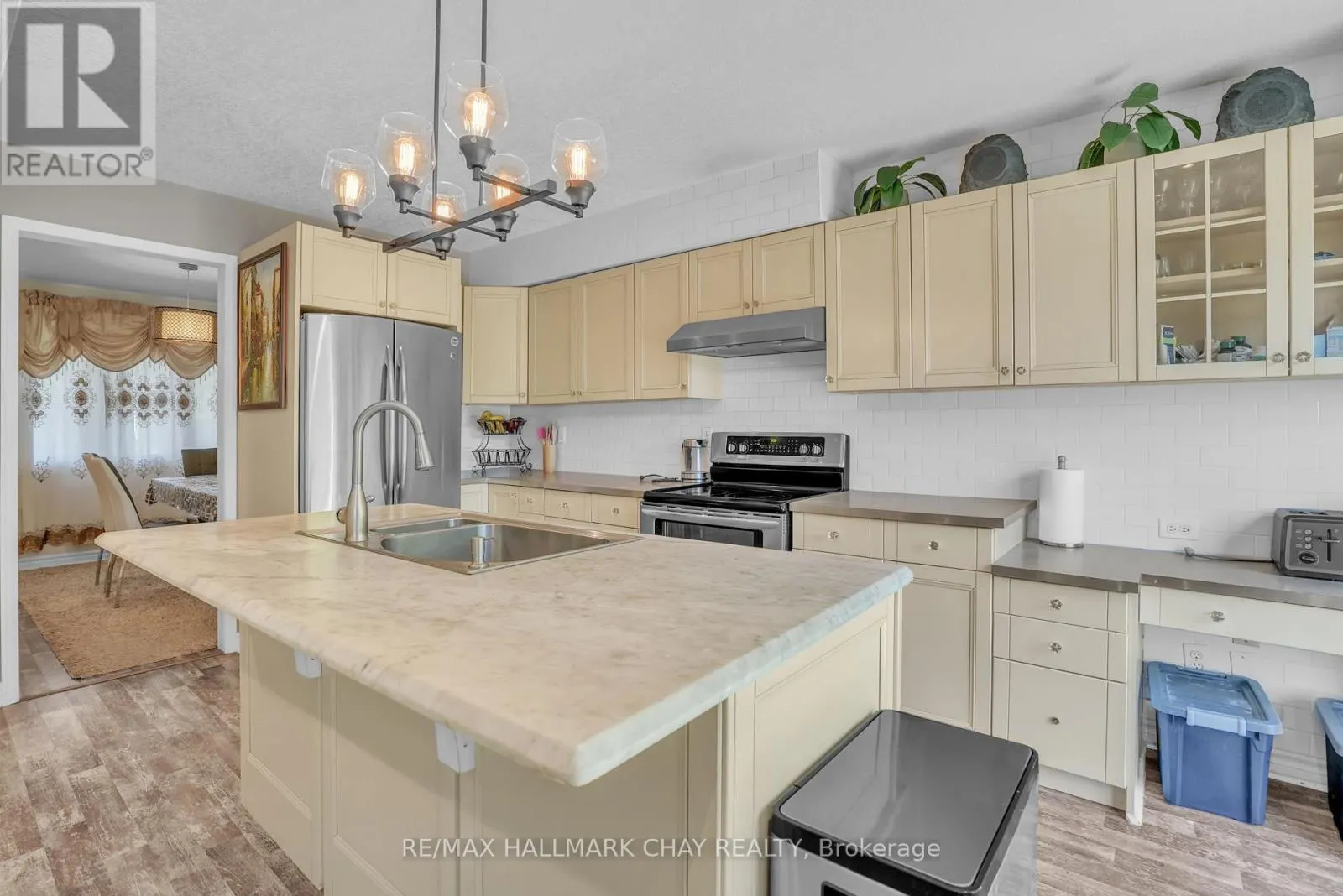 30 ROSENFELD DRIVE