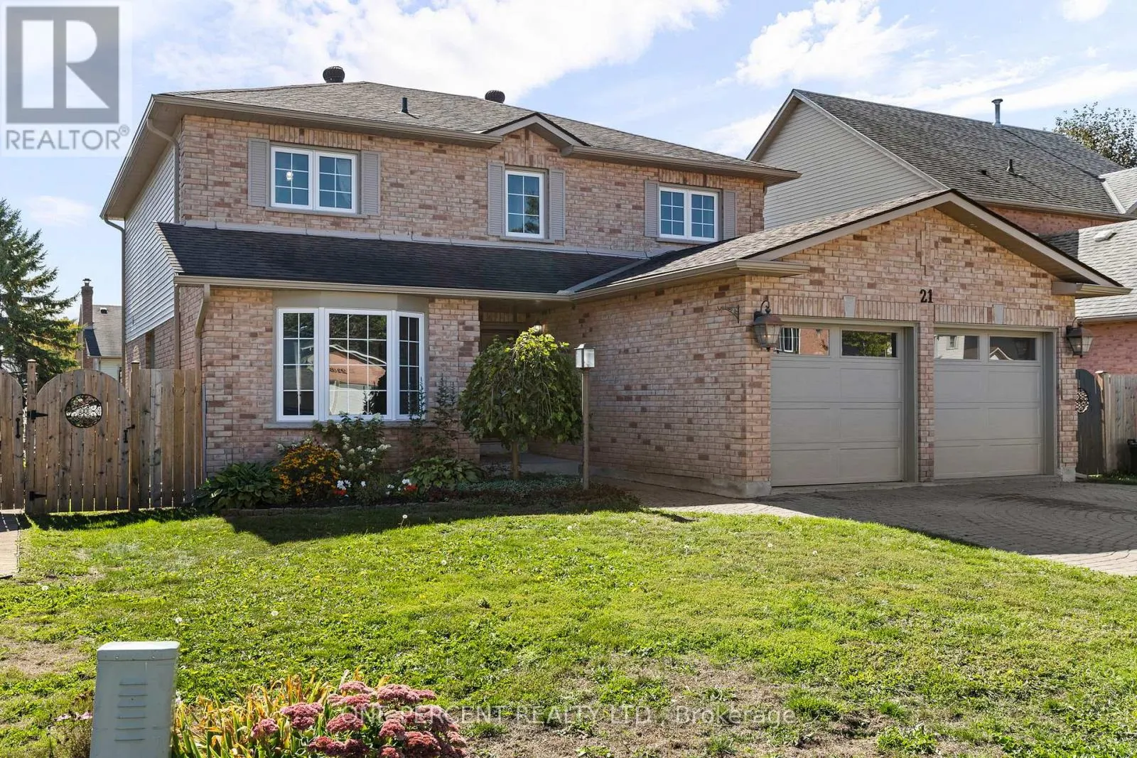 21 BRANDON CRESCENT