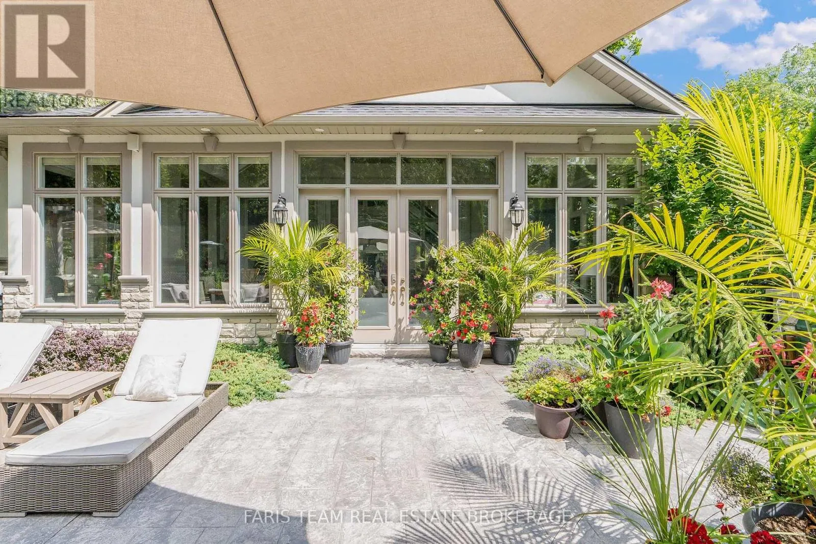 6 GEORGINA DRIVE