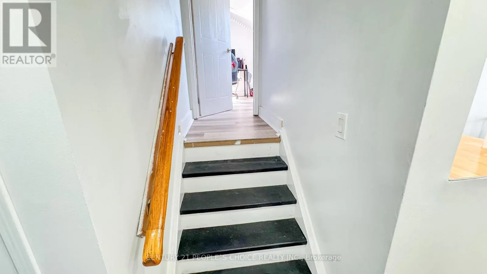 18 WARD DRIVE