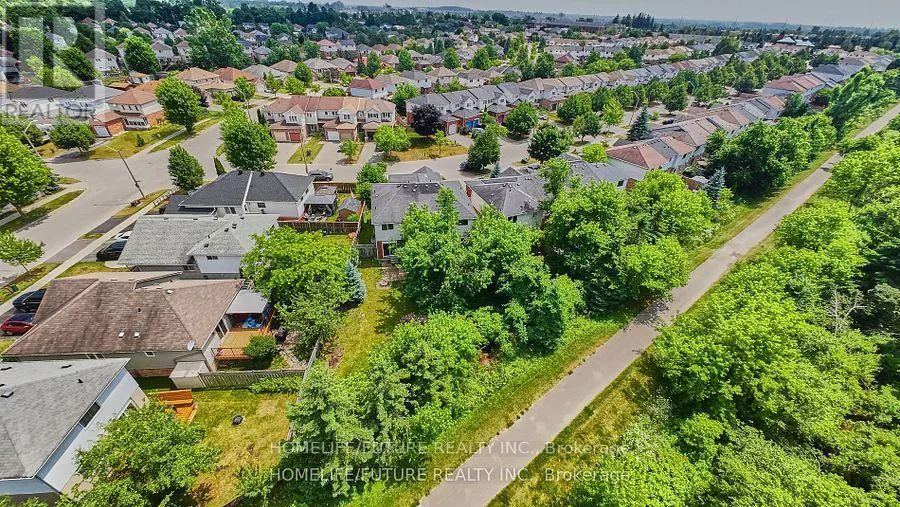 6 PICKETT CRESCENT