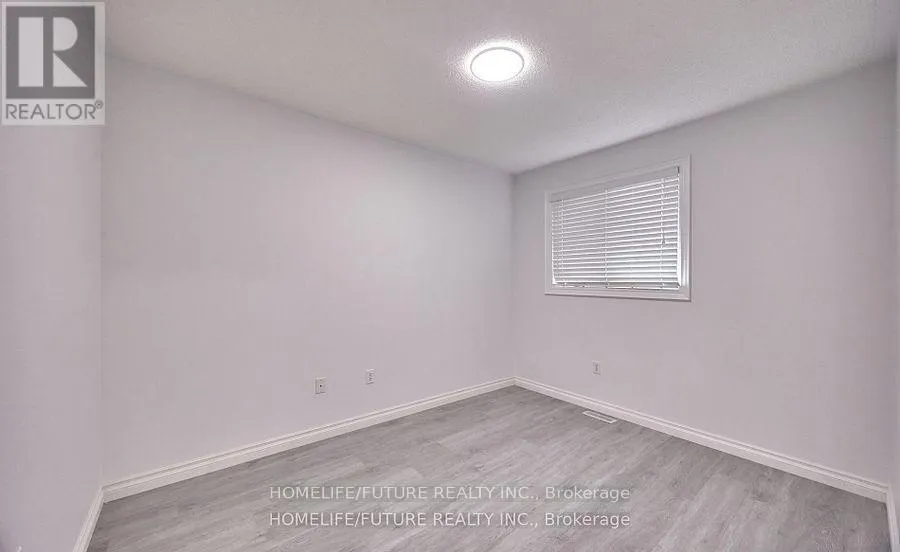6 PICKETT CRESCENT