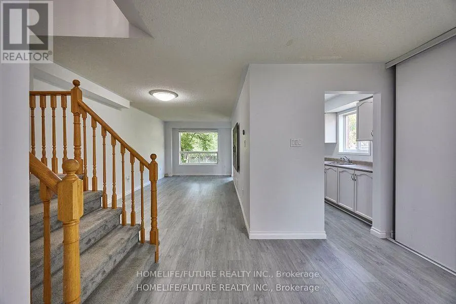 6 PICKETT CRESCENT