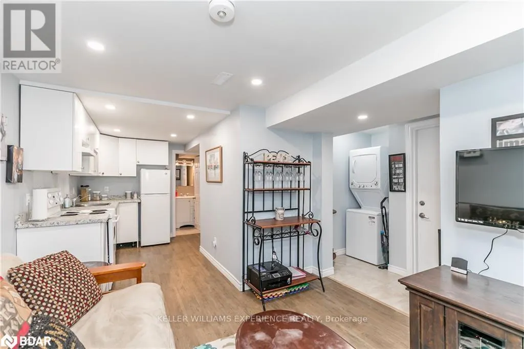 249A CUNDLES ROAD W