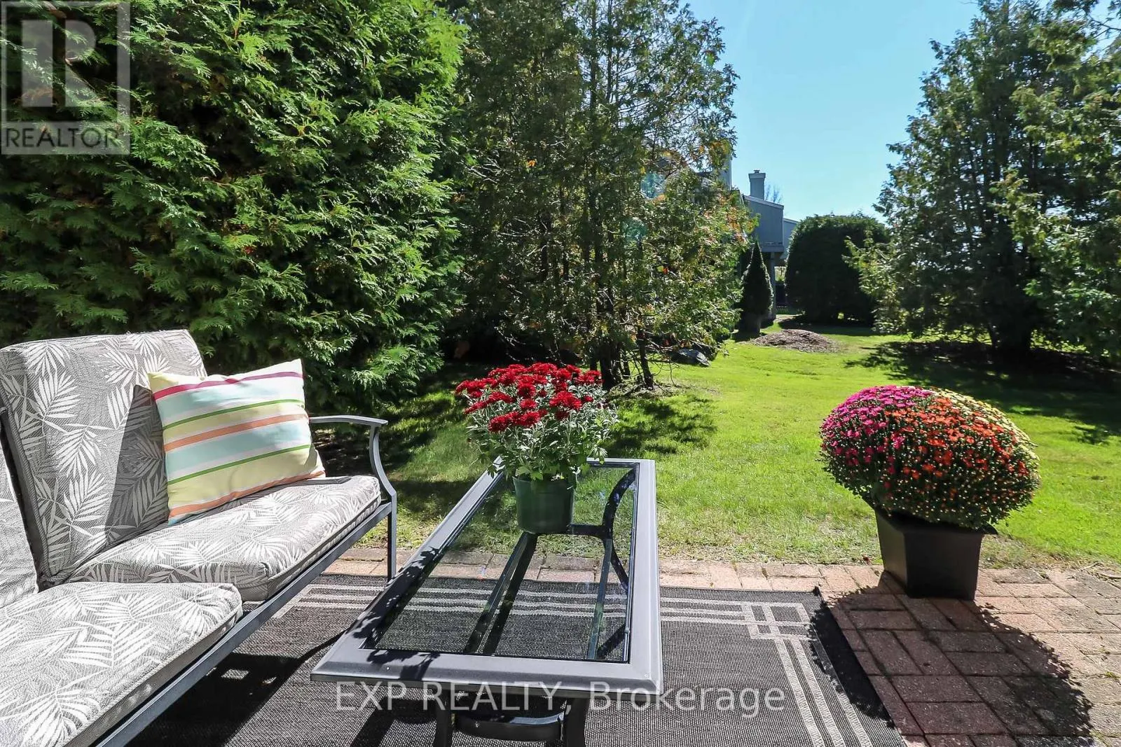 38 - 133 FAIRWAY CRESCENT