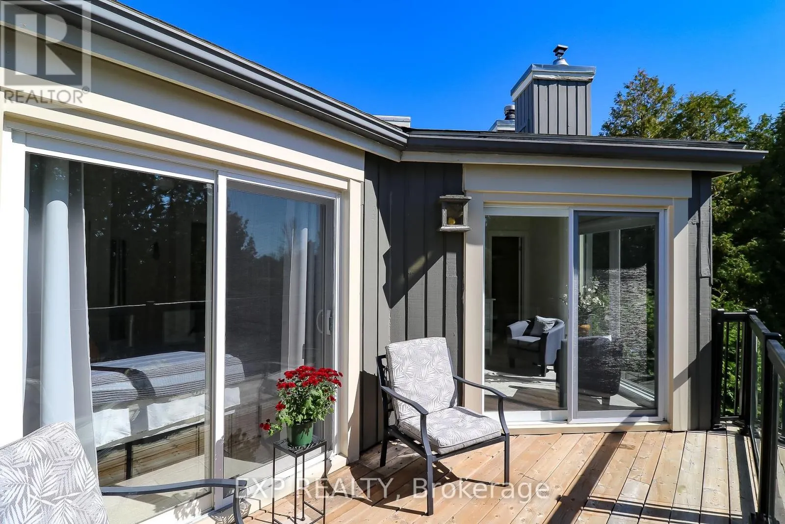 38 - 133 FAIRWAY CRESCENT