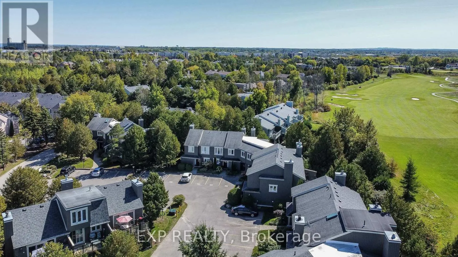 38 - 133 FAIRWAY CRESCENT