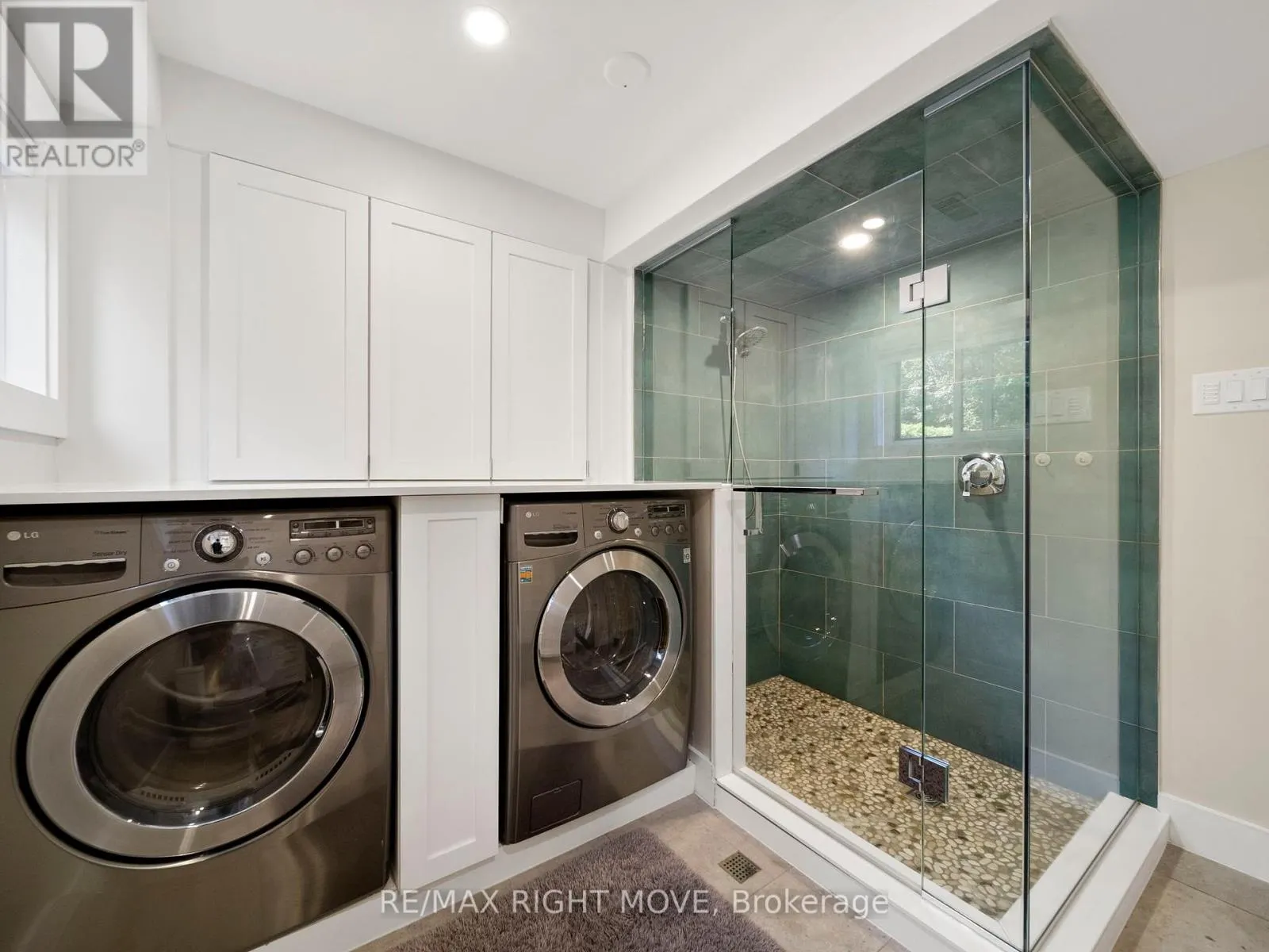 16 GREENFIELD AVENUE