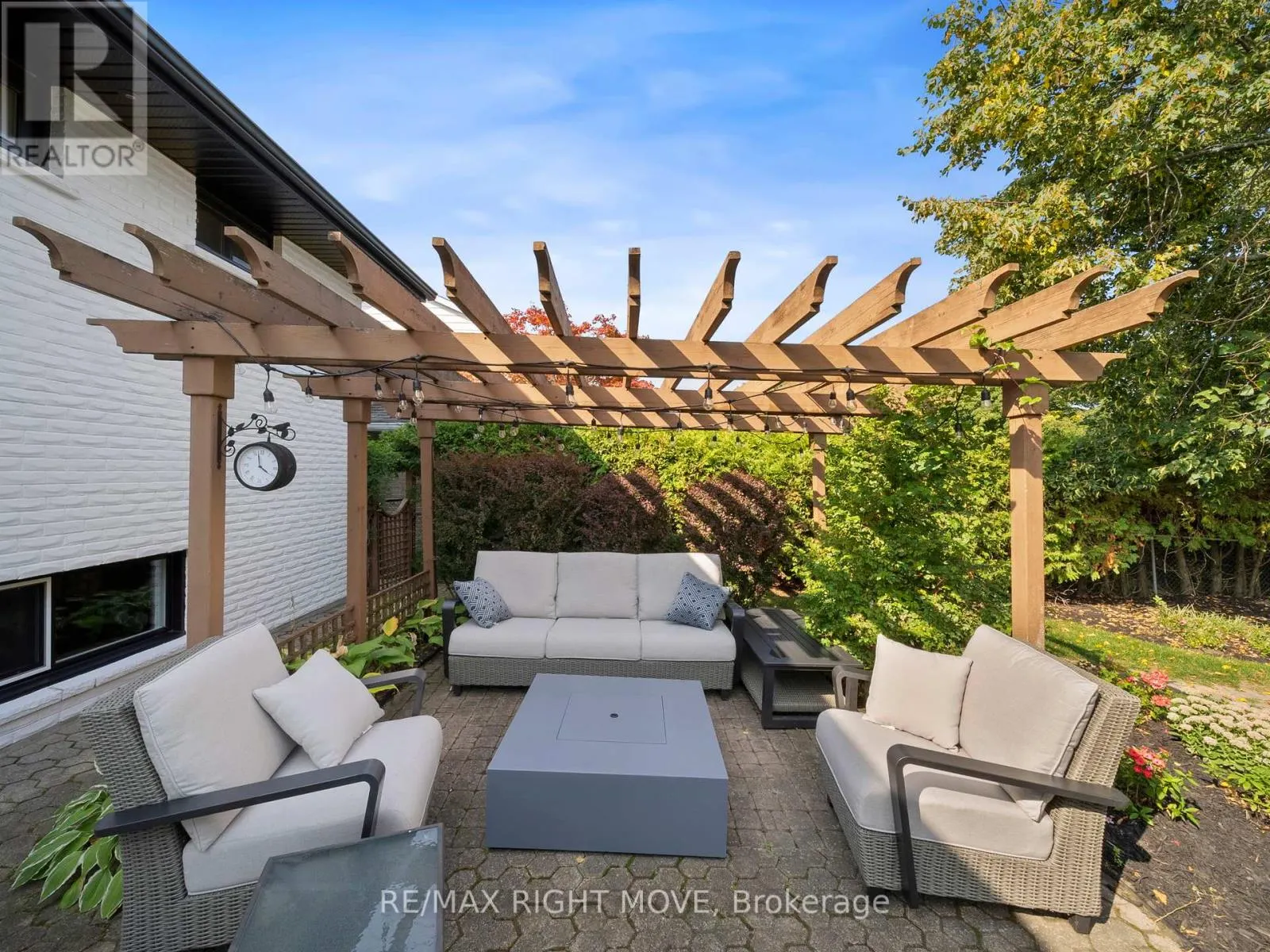 16 GREENFIELD AVENUE