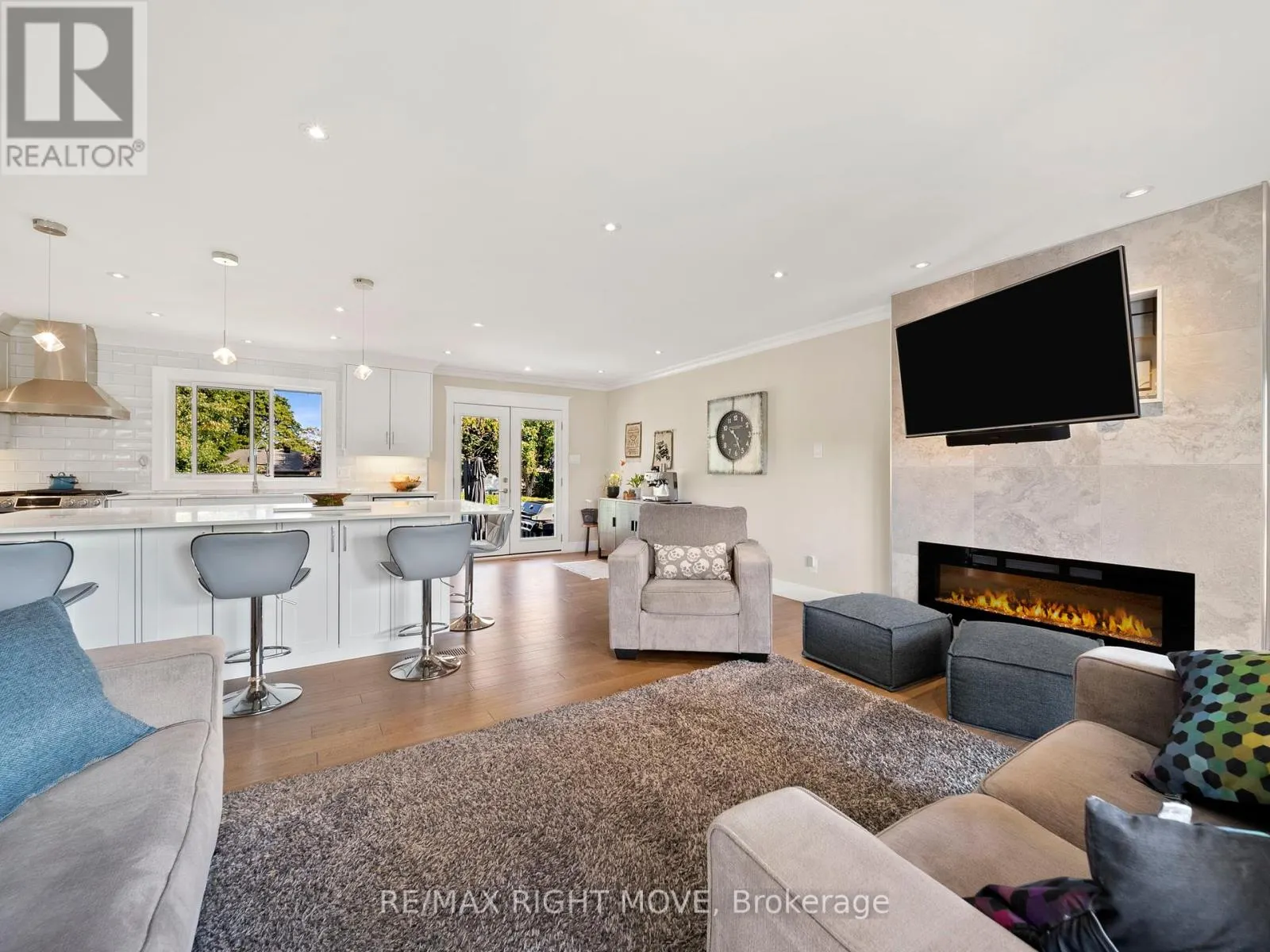 16 GREENFIELD AVENUE