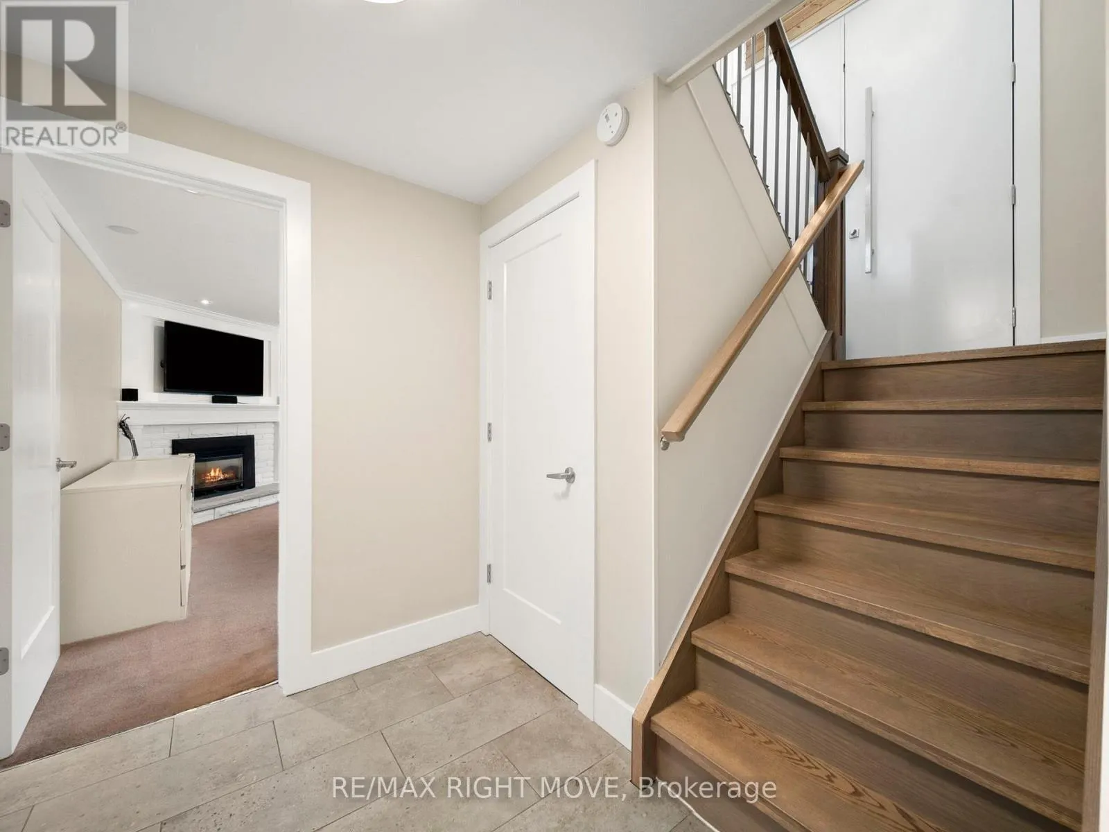 16 GREENFIELD AVENUE