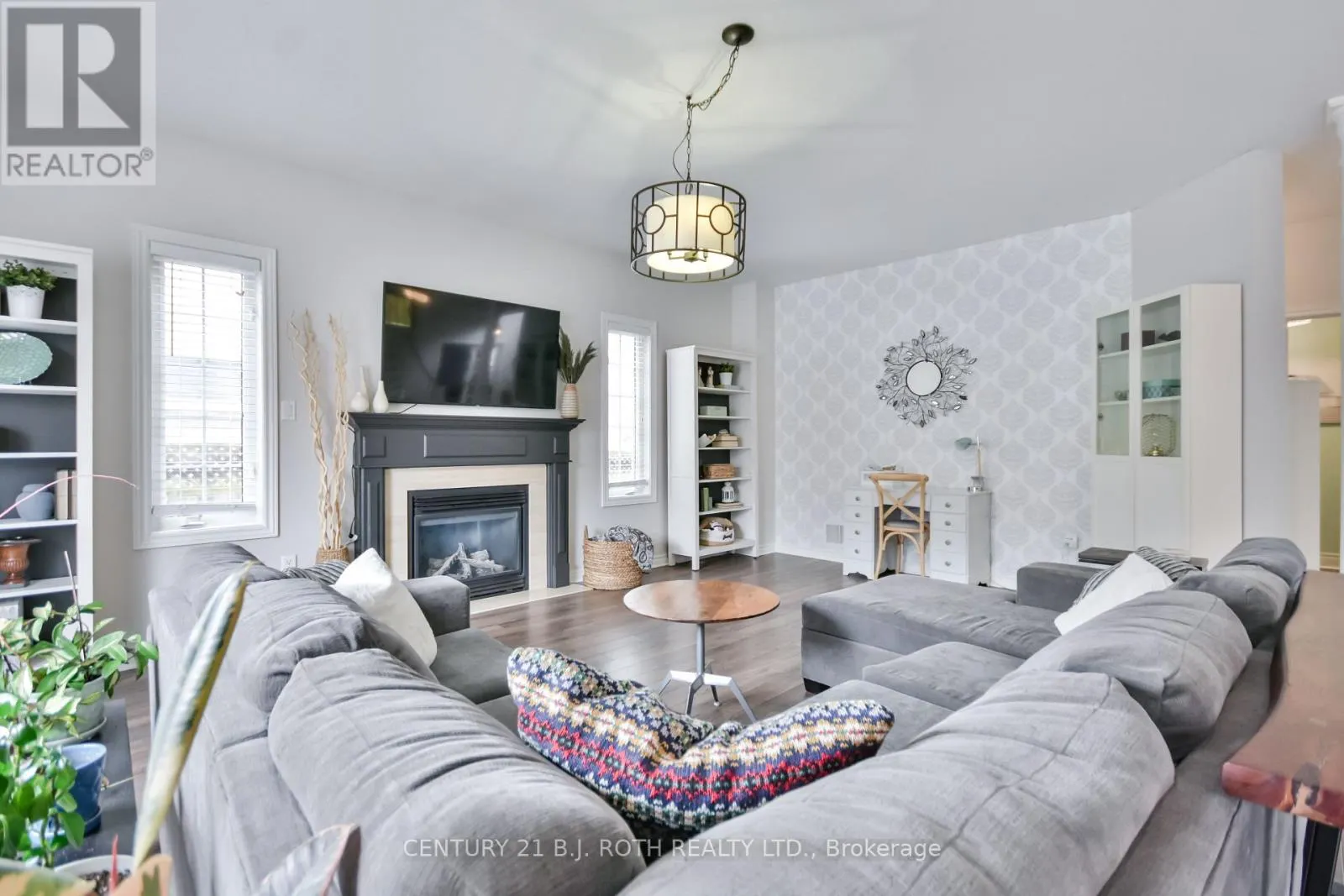 60 CARLEY CRESCENT