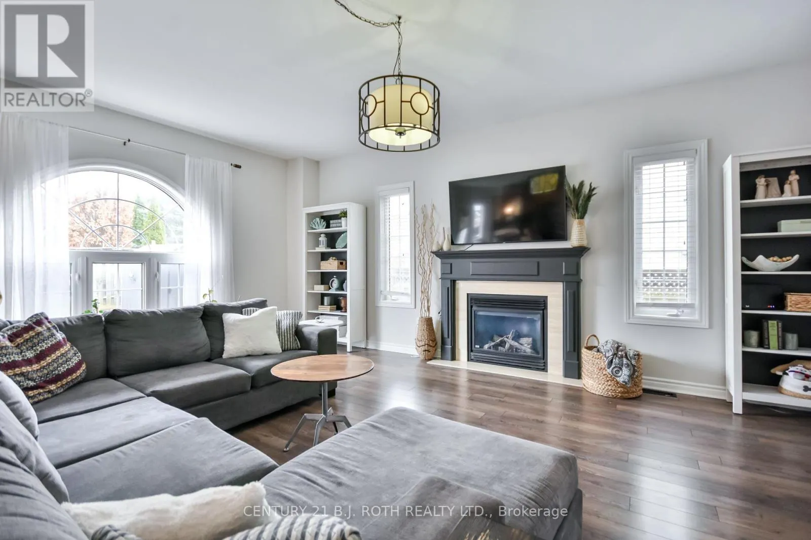 60 CARLEY CRESCENT