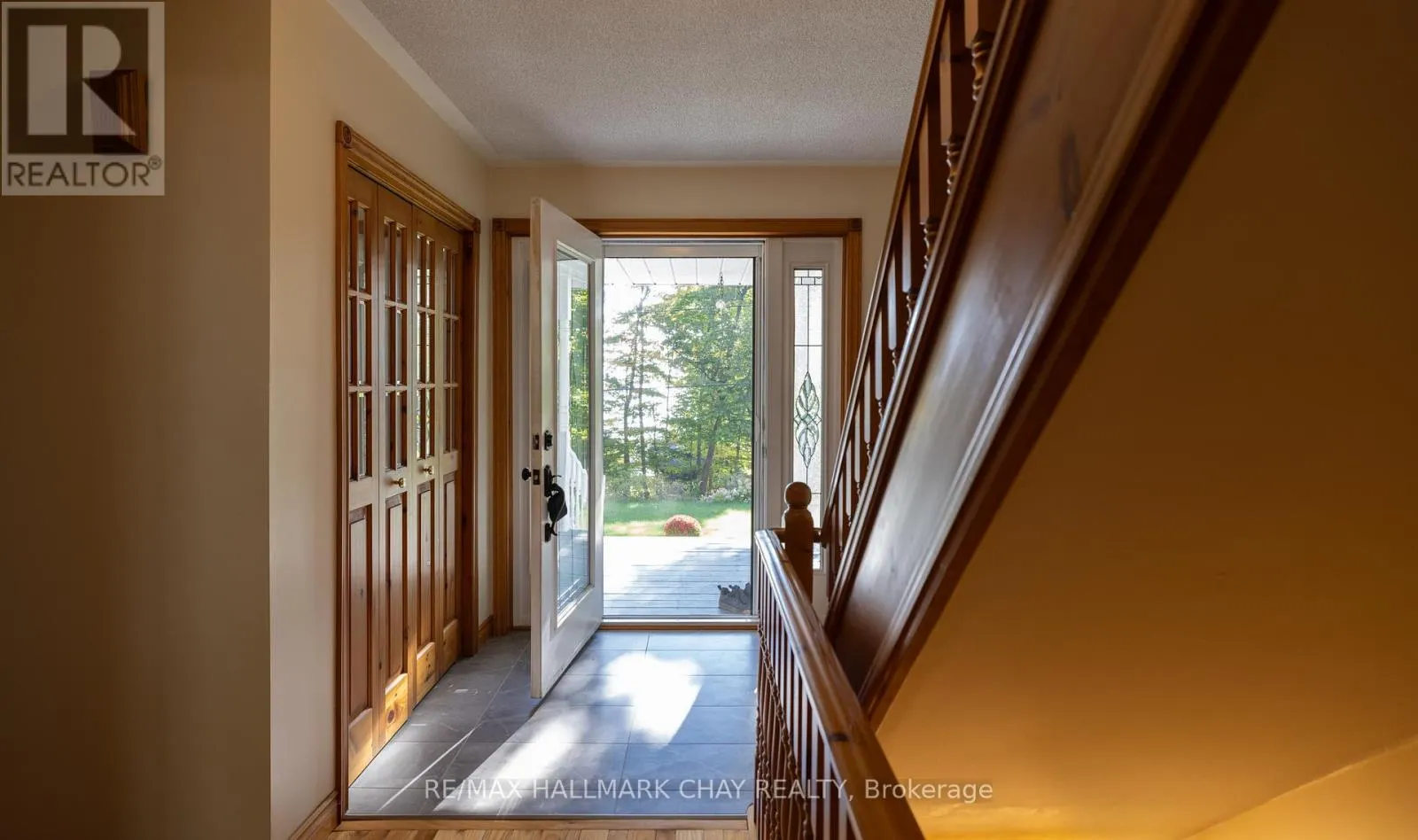372 LAKEWOOD DRIVE