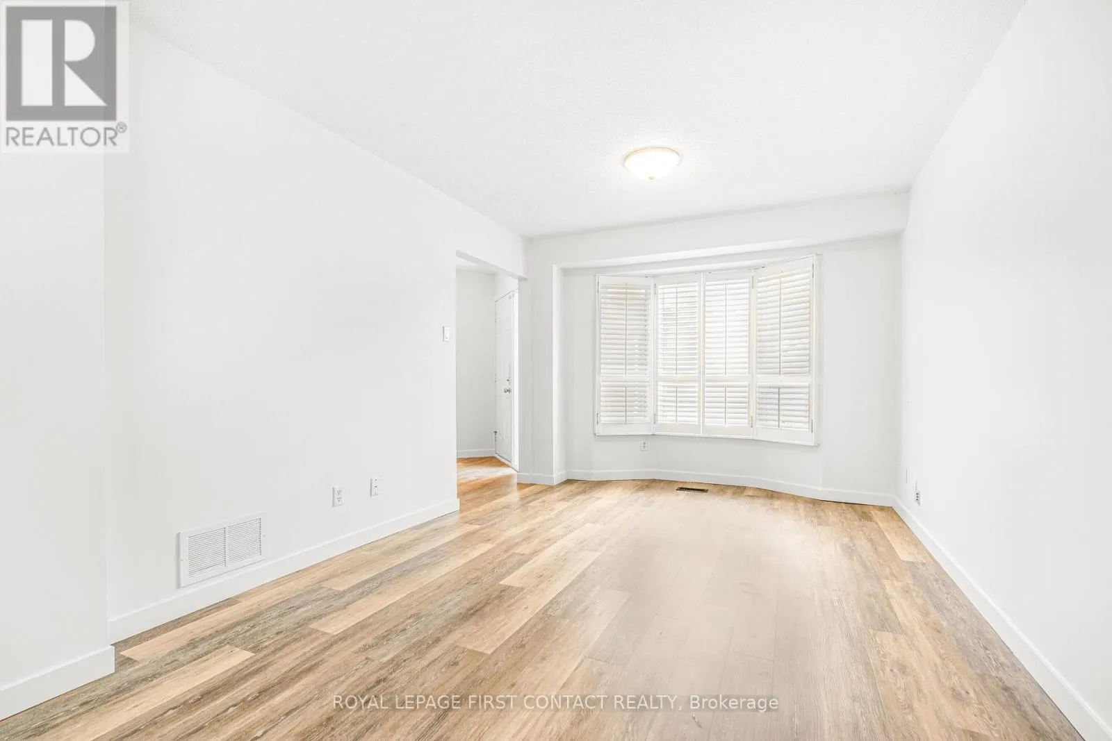 UPPER LEVEL - 8 ROSENFELD DRIVE