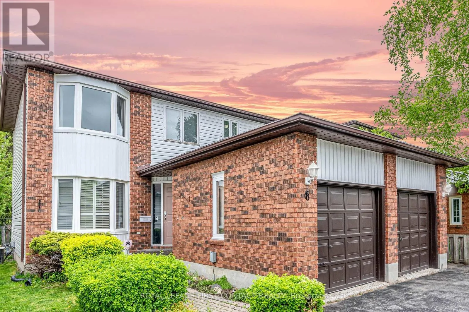 UPPER LEVEL - 8 ROSENFELD DRIVE