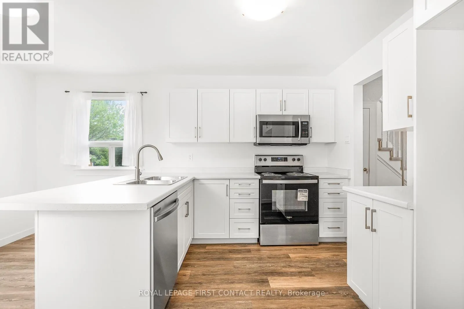 UPPER LEVEL - 8 ROSENFELD DRIVE
