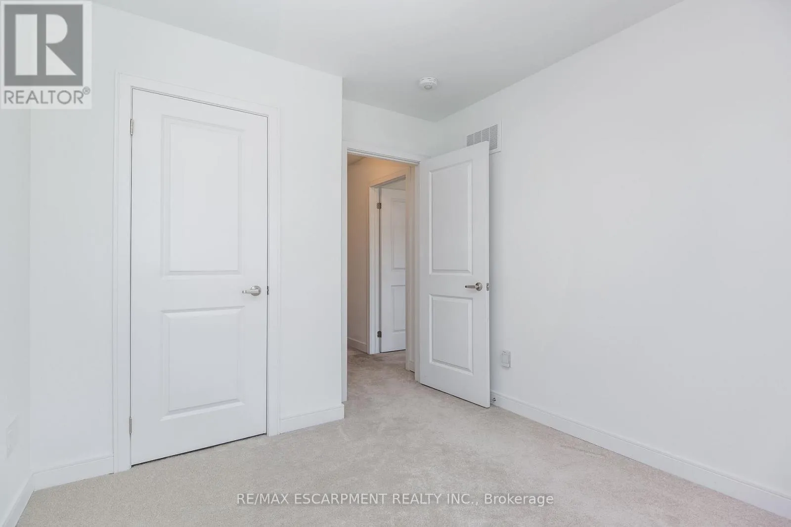 33 RED MAPLE LANE