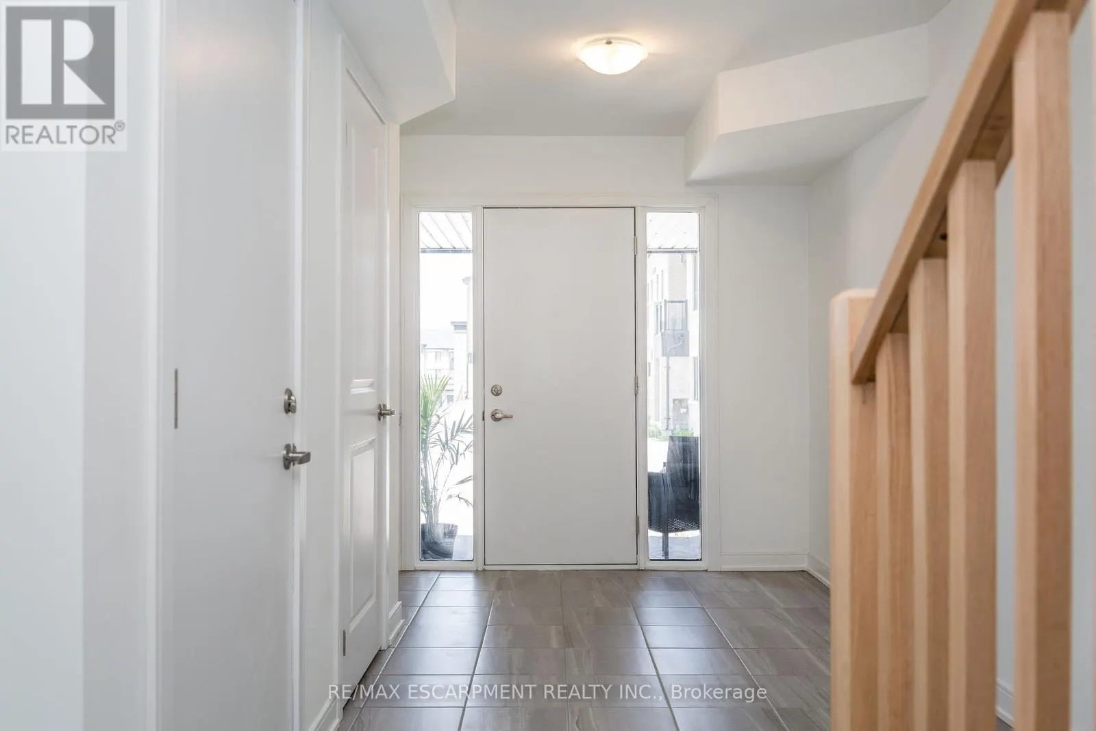 33 RED MAPLE LANE