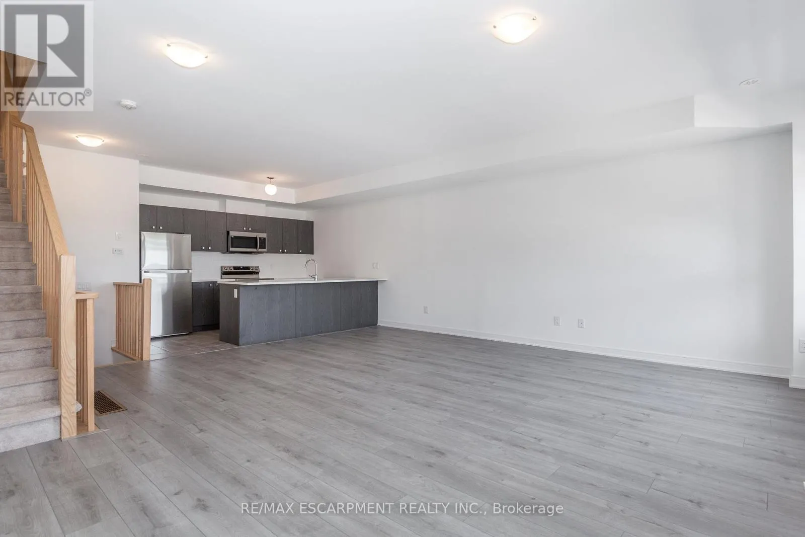 33 RED MAPLE LANE