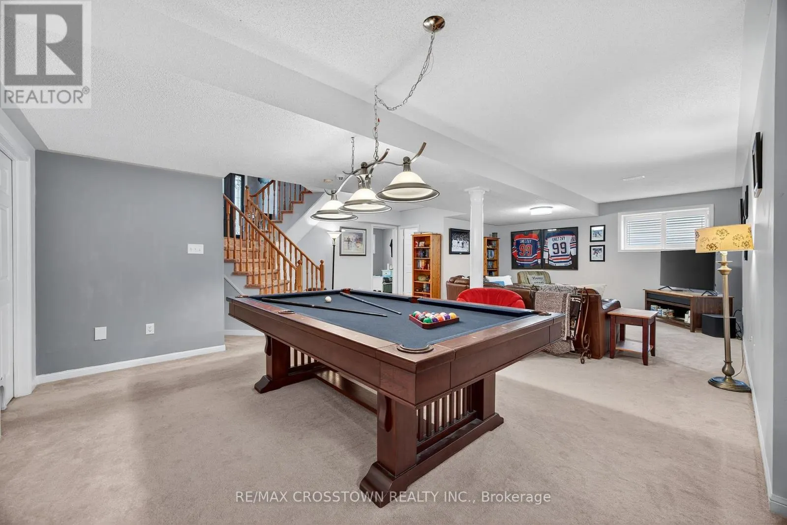 11 NORTHWOOD DRIVE