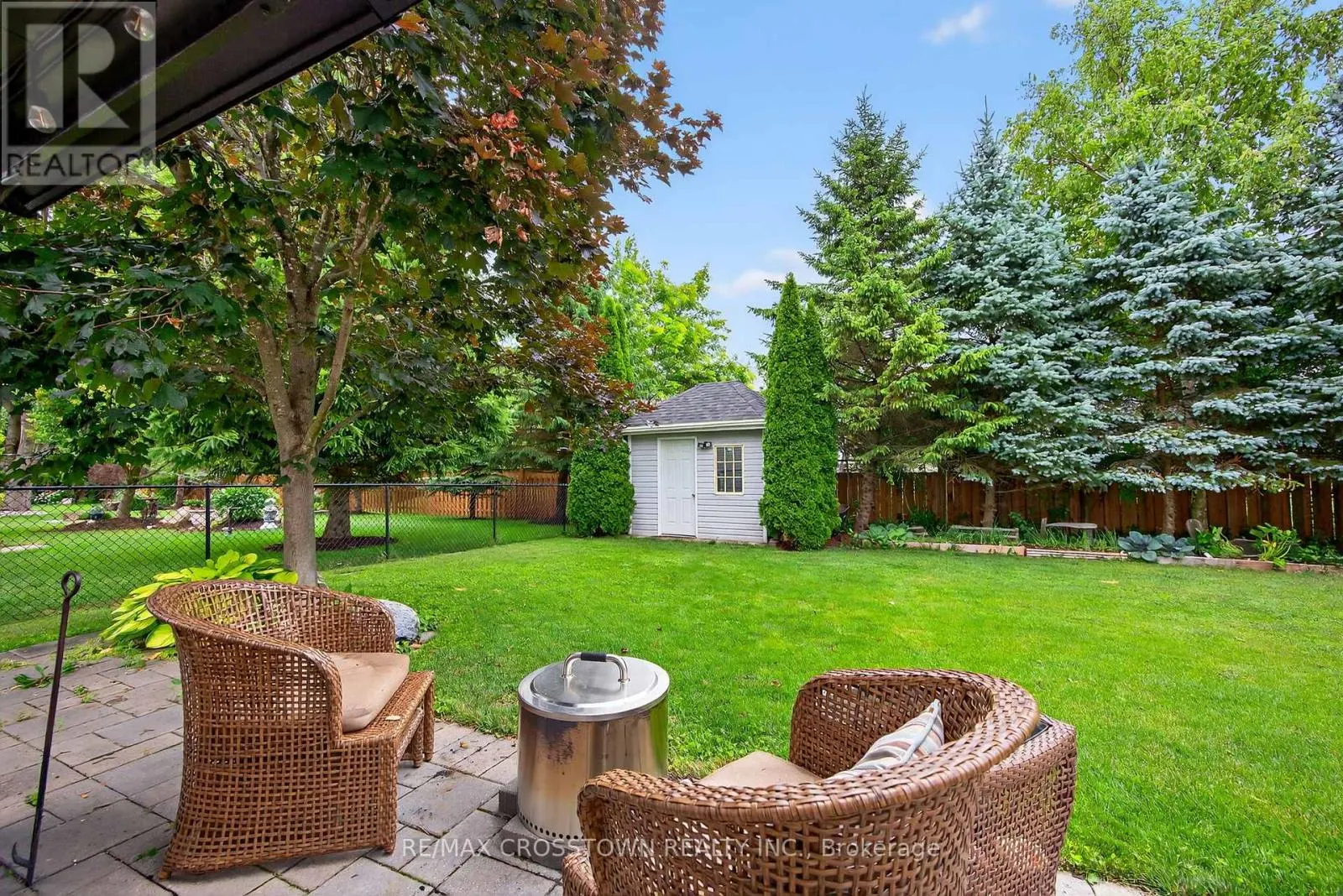 11 NORTHWOOD DRIVE