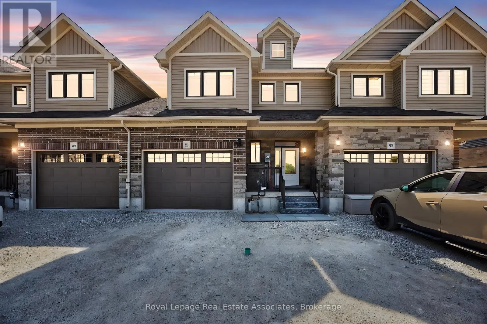 51 SWAIN CRESCENT