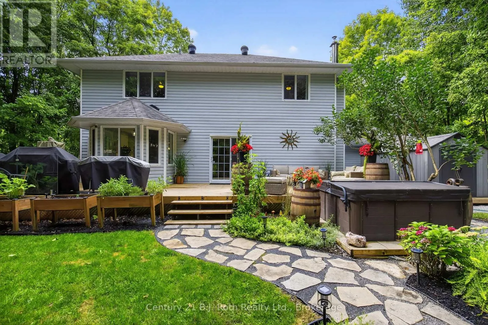 83 WOZNIAK ROAD