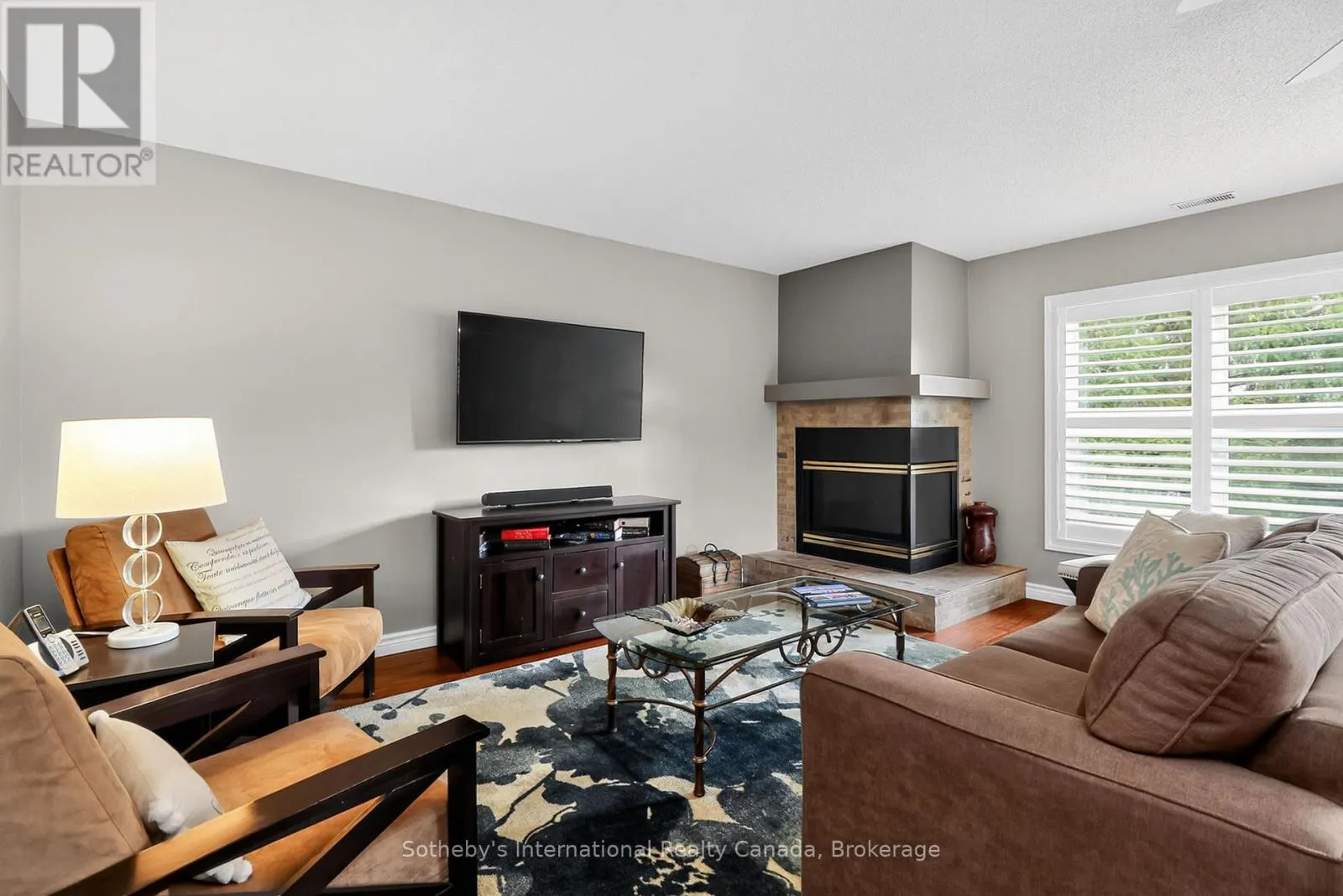 318 MARINERS WAY