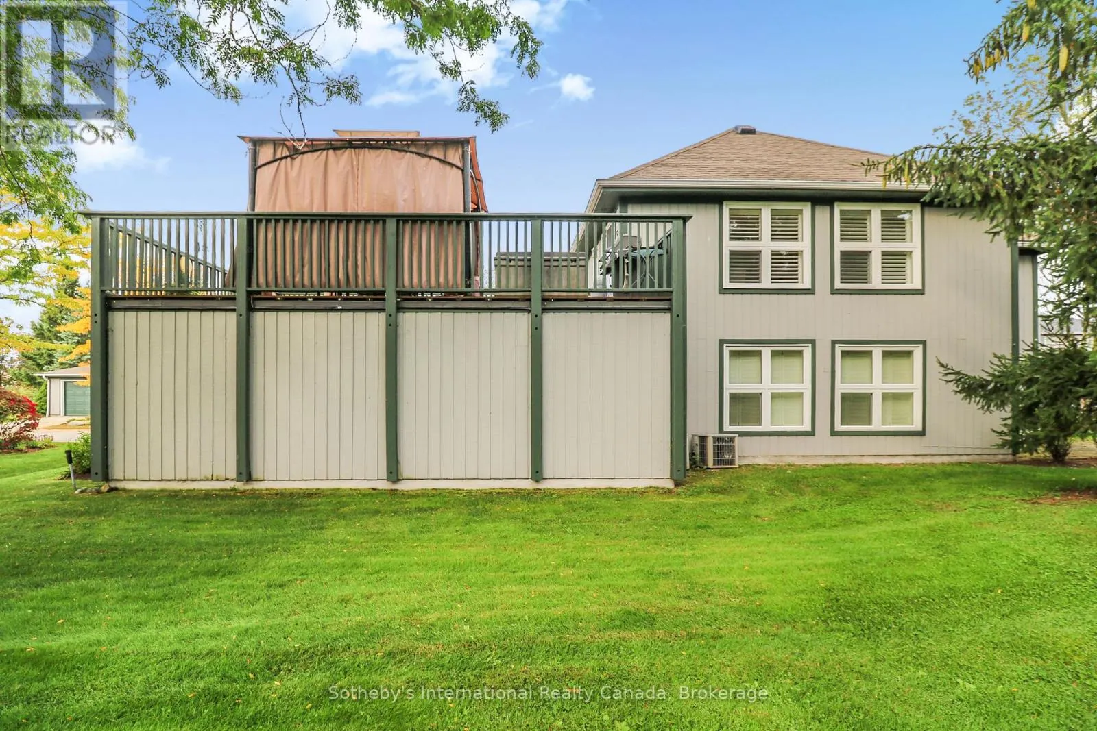 318 MARINERS WAY